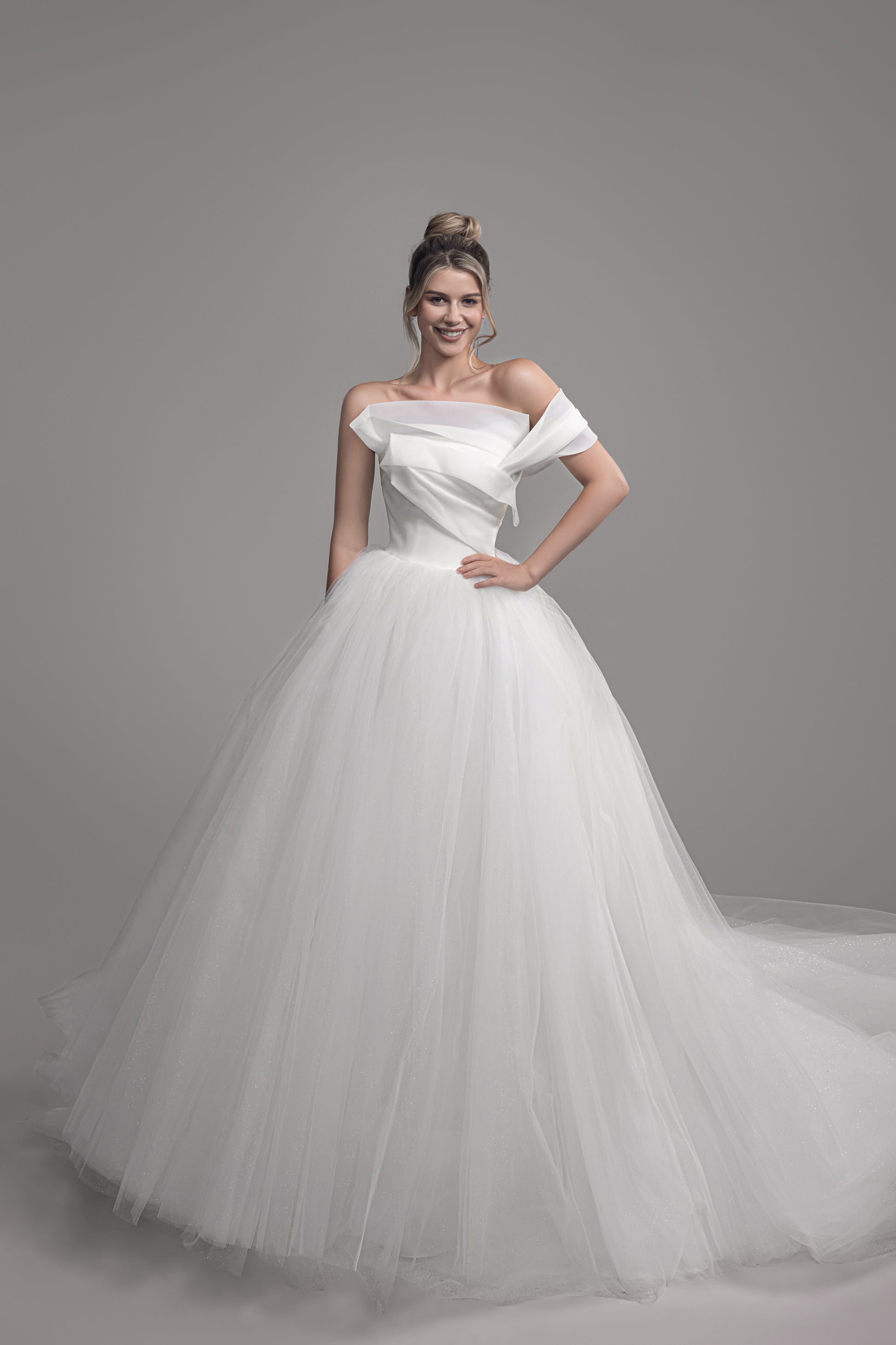ball gown - ball gown wedding dress - bridal gown - tulle wedding dress - princess wedding dress - puffy wedding dress - tulle skirt - one shoulder wedding dress - modern wedding dress - modern bride - unique wedding dress - minimal wedding dress - simple wedding dress - timeless wedding dress 