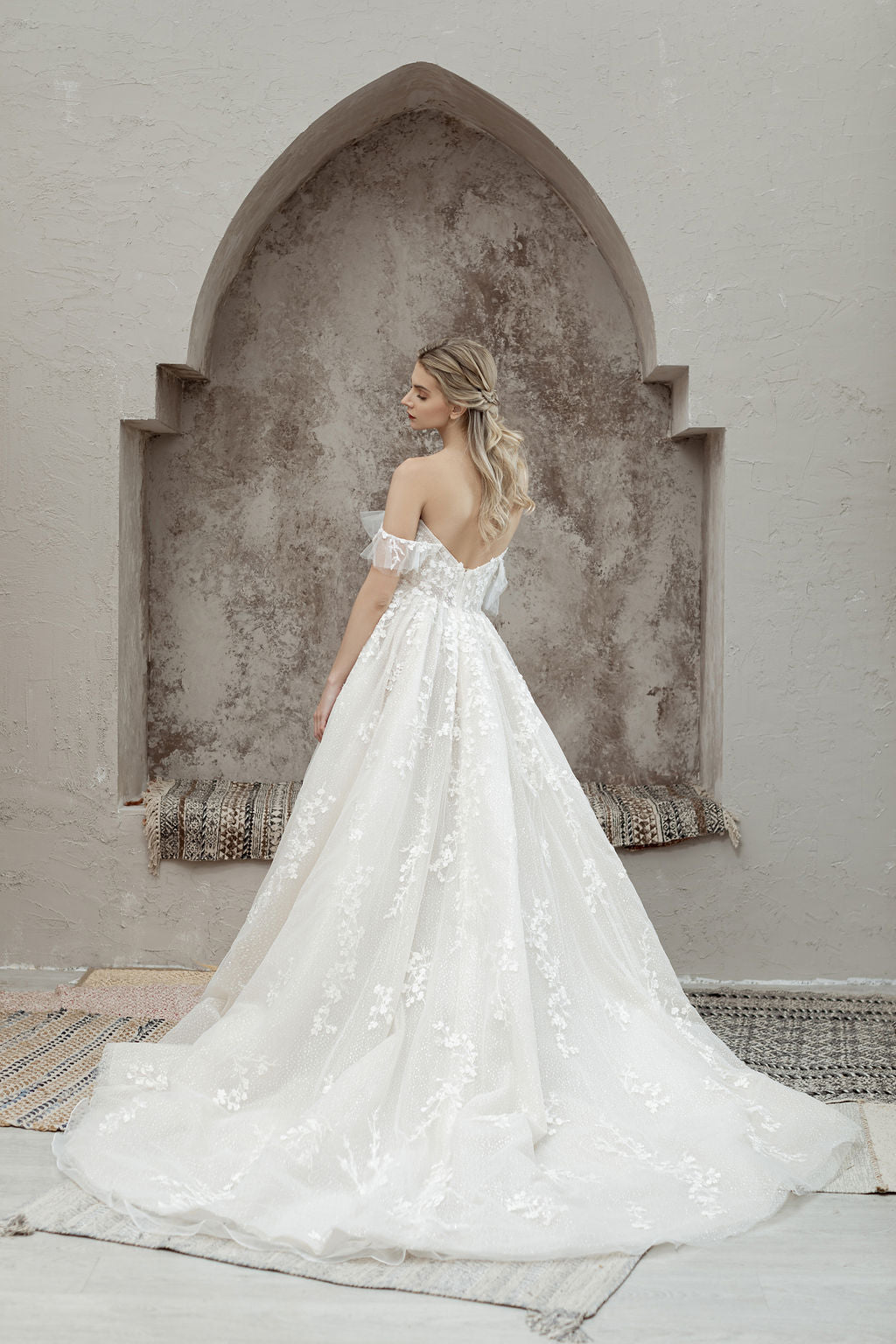 off shoulder straps - romantic wedding dress - magnolia bridal - magnolia fashion group - couture wedding dress 